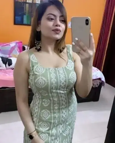 Call Girl in Lajpat Nagar